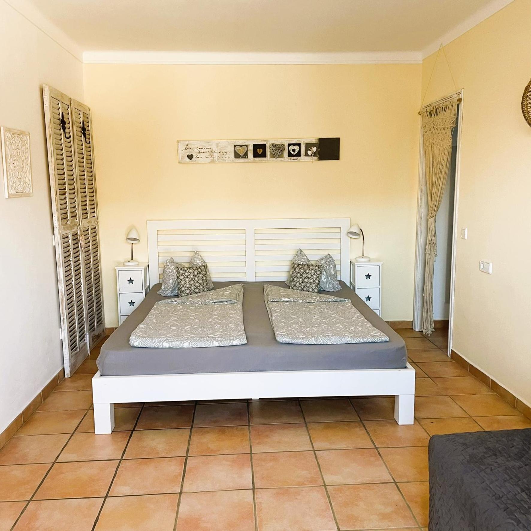 Agroturismo S Hort De Can Carrio Ag226 Ses Salines  Luaran gambar